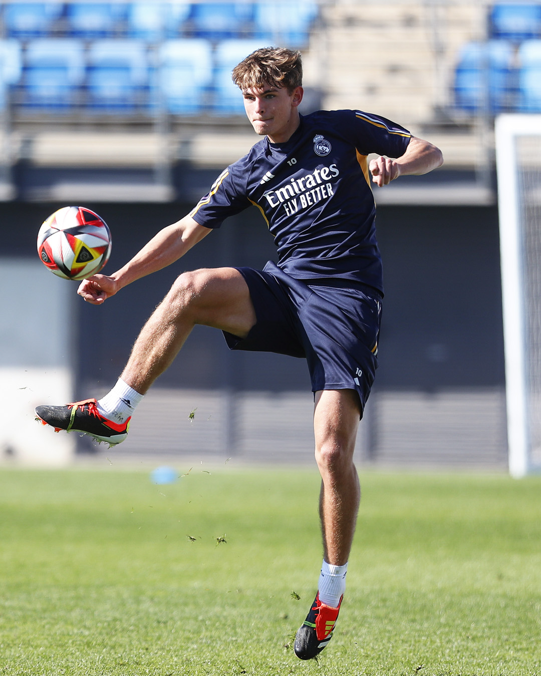 Cantera Real Madrid on X: 🏆 ¡El Infantil B, subcampeón del Torneo  Internacional LaLiga FC Futures! #LaFábrica  / X