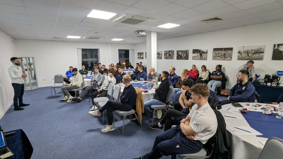 What an evening 🤝

Big turnout for our #networkingevent at <a href="/ColU_Official/">Colchester United FC</a> brilliant to see so many clubs &amp; roles represented

Special thanks to our speakers <a href="/HaydenClifton1/">Hayden Clifton</a> <a href="/davecarolan/">Dave Carolan</a> Mark Bowditch &amp; Tim Williams for a bonus presentation

Next event👉footballfitfed.com/shop/#!/Networ…