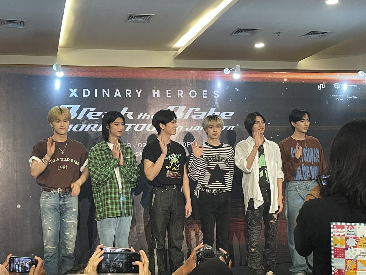 kpopers_family's tweet photo. Hayolohhh dedek-dedek #XdinaryHereos nya muncul. Ga nyangka segemes ini ya nggak siiii? 🤩😭

Emang boleh….. (isi sendiri) 🤣😝
#BreaktheBrakeInJKT https://t.co/wwD3R469so