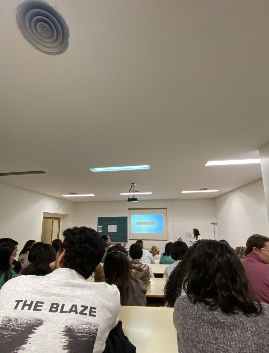 Hoy la Sesión General del Hospital Clinico de Valladolid la imparte la Dra Mulero. <a href="/pamuca84/">Patricia Mulero 🌾 Neurologist & Environmentalist</a>. “ Esclerosis múltiple: del papel al pubmed”. Modera <a href="/nievestellez/">Nieves Tellez</a> 
Gracias!👏🏻