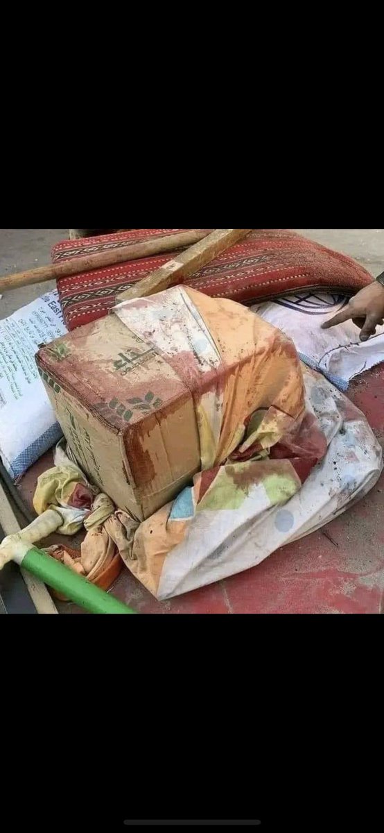 رب وامعتصماه انطلقت 
ملء أفواه الصبايا اليتّم 

لامست أسماعهم لكنها
لم تلامس نخوة المعتصم 

أمتي كم صنم مجدته 
لم يكن يحمل طهر الصنم 

لا يلام الذئب في عدوانه 
إن يك الراعي عدو الغنم

 #مجزره_الطحين