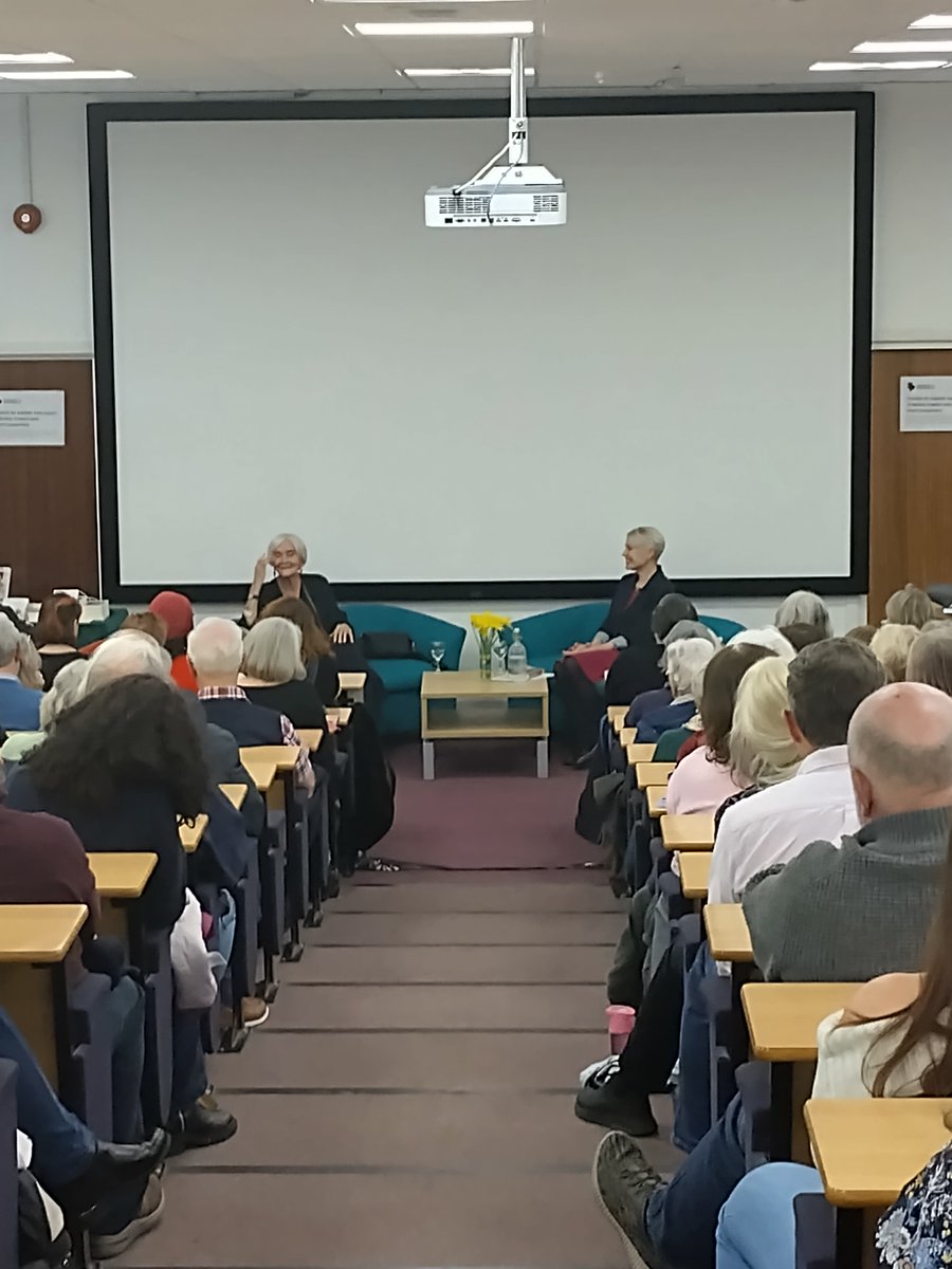 What a great evening meeting & hearing from Dame Sheila Hancock yesterday. A big thank you to @portsmouthuni for all their help with the venue, to our lovely audience and of course to Dame Sheila! There are just 5 events left now for this year's Festival wegottickets.com/portsmouthbook…
