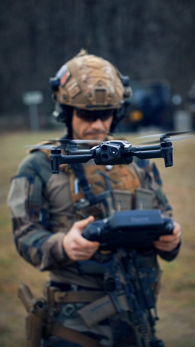 GHlKyyiWcAAnc7d?format=jpg&name=small