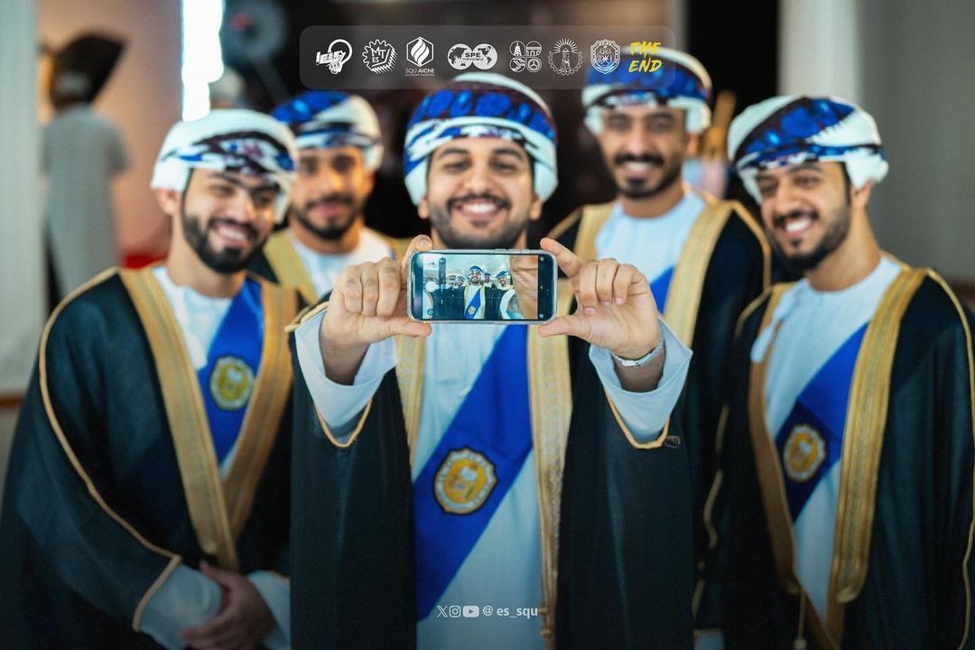 spesqu's tweet photo. لحظات مليئة بالفخر وثقناها لكم، تهانينا لجميع الخريجين هذا الانجاز العظيم 🎓! https://t.co/cFGhYiAyGx