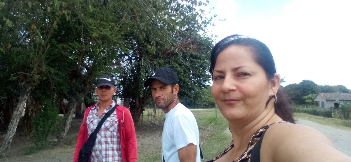 IgarzaYamilka's tweet photo. Desde la comunidad de #PostaDos en #Majibacoa #LasTunas chequeamos la producción de alimentos en patios y parcelas. No puede quedar un solo espacio de tierra sin cultivar #SoberaníaAlimentaria https://t.co/bvjRV6QDVY