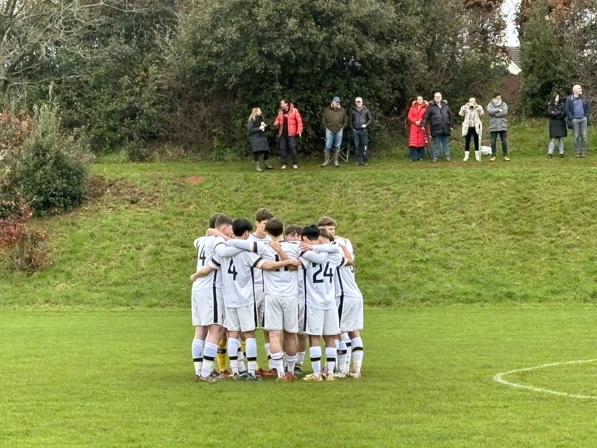 TobyPercival's tweet photo. My annual quick expedition to the SW offered me a chance to visit @UniofExeter and catch up with some of the 40 or so OS studying there. Lovely to be able to support the @Shrewsbury_Foot 1st XI in their ESFA 1/4 final win, too. #seriousfun https://t.co/XDIGEEizFg