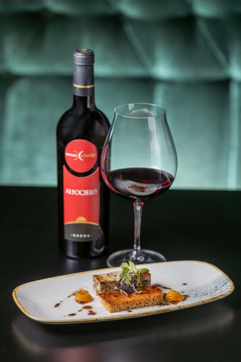 Hoy comienza el Festival de Cine de Málaga y participamos en #Vinomascope con nuestro Altocielo junto a Yamur Malaga, en Alameda Principal, 3