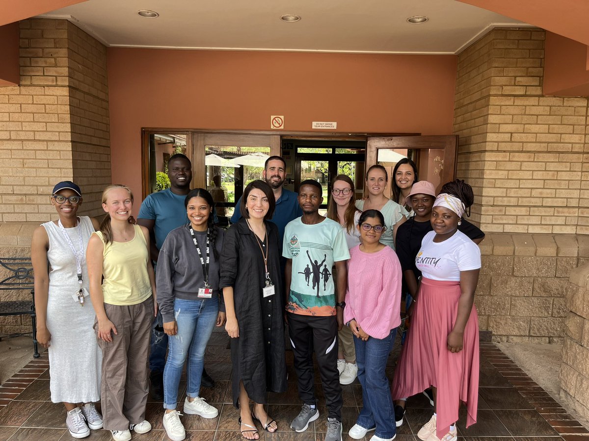 Yayyy what a big day for Applied Mycology Group <a href="/Fabiteam1/">FABI</a> We welcomed two interns, Annah and Steven, and two honours students, Unathi and Kerryn, to our group. Also celebrated the first student publication of the group written by Jenna-Lee Price📝⭐️#mycology