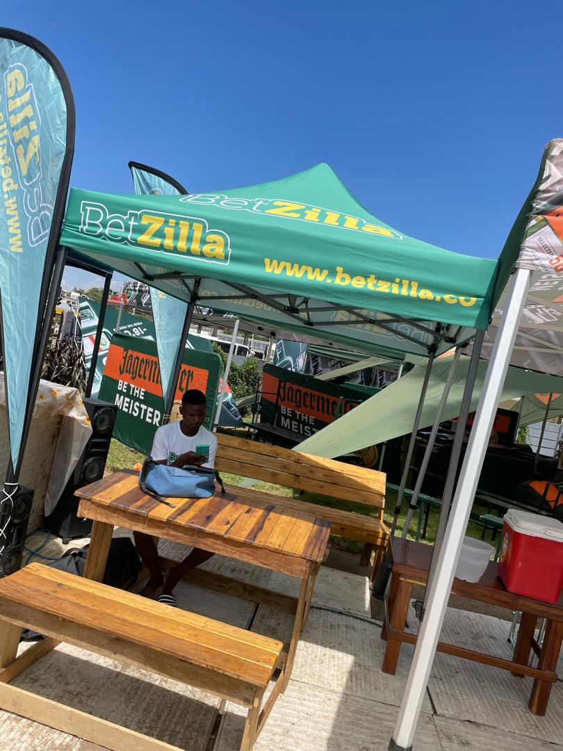 betzillanam's tweet photo. 📅 Join your fav betting company 🎫 at the 8️⃣th edition of the #FeelingzNationFestival 🎉 this weekend at Palm Tree Park 🌴 near TransNamib 🚆 in Windhoek! #BetOnBetzilla 🦎💰 https://t.co/n7mH9ZRdLA