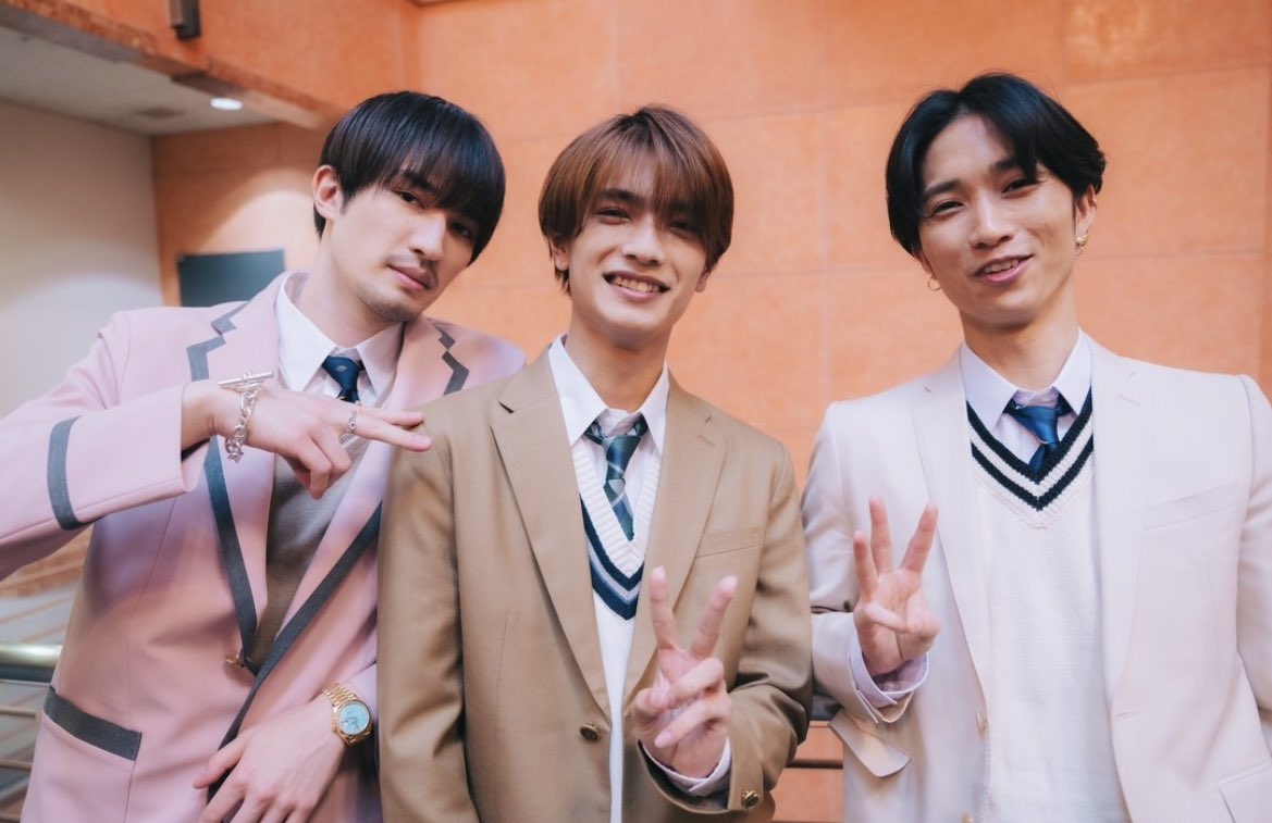 ハマダ歌謡祭のオフショットで解き放たれた制服姿の高橋恭平くん 全部