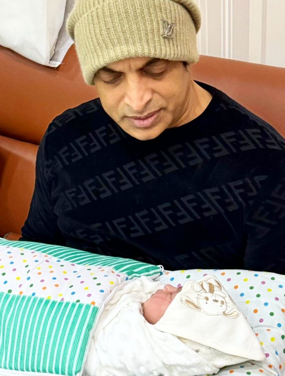 Mikaeel & Mujaddid have a baby sister now. Allah taala has blessed us with a baby daughter. Welcoming Nooreh Ali Akhtar, born during Jumma prayers, 19th of Shaban, 1445 AH. 1st of March, 2024. Aap sab ki duaon ka talab gaar, Shoaib Akhtar