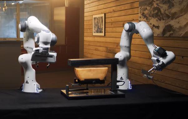 SwissEmbassyUK's tweet image. Cheese🤝Cutting-edge technology

Developed in @valaiswallis, #Roboclette is the first machine in the world that can scrape melted cheese – thanks to technology capable of learning the human gestures needed for complex and multiple manipulations.

valais.ch/en/information…