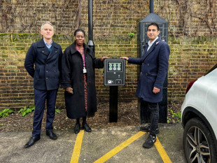 Parking Review (@parkingreview) on Twitter photo Hounslow goes live with new <a href="/MetricGroup/">Metric Group Ltd</a> contactless card parking machines
google.com/search?client=… Hounslow goes live with new <a href="/MetricGroup/">Metric Group Ltd</a> contactless card parking machines
google.com/search?client=…
