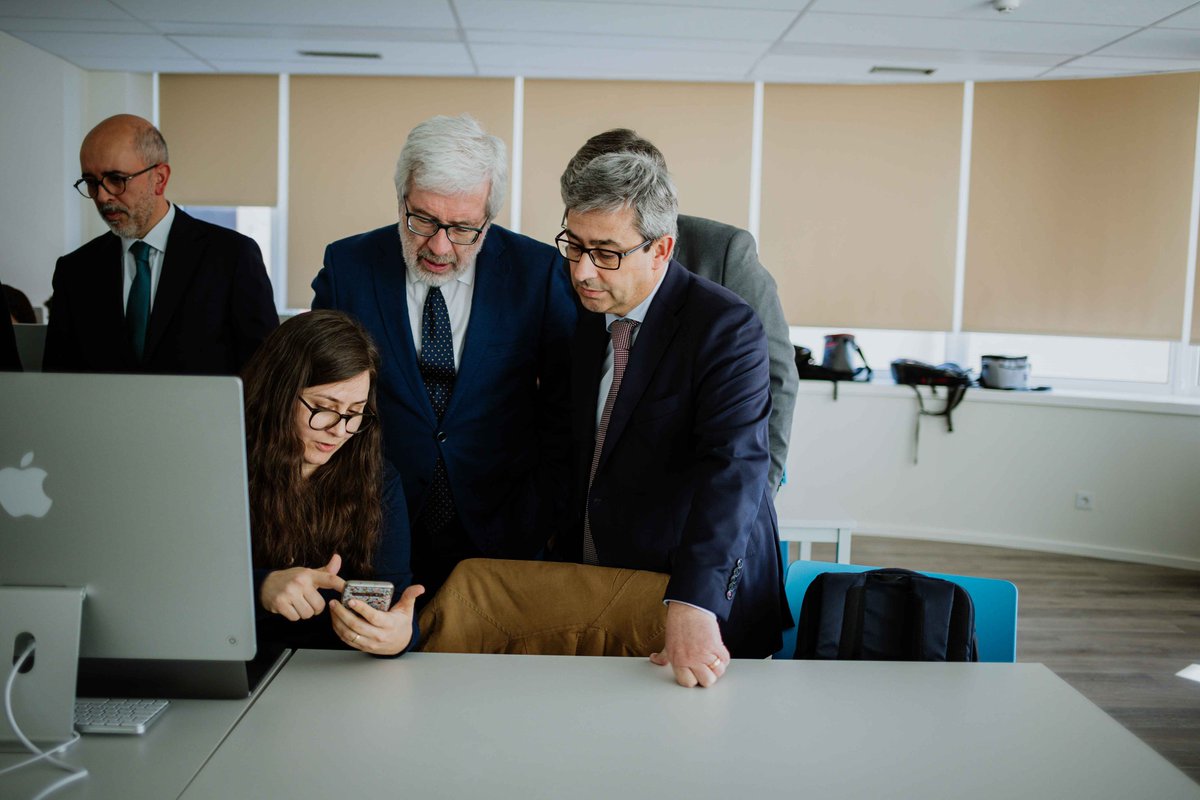 Digitalização e Modernização (@sedmadigital) on Twitter photo 🗣️"As novas valências que o CESAE Digital ganha com esta requalificação são objetivamente uma evidência da modernização da oferta e dos estabelecimentos de ensino e da formação profissional”, referiu #SEDMA, Mário Campolargo, na reabertura do CESAE Digital no Porto. <a href="/trabalho_pt/">Trabalho, Solidariedade e Segurança Social</a> 🗣️"As novas valências que o CESAE Digital ganha com esta requalificação são objetivamente uma evidência da modernização da oferta e dos estabelecimentos de ensino e da formação profissional”, referiu #SEDMA, Mário Campolargo, na reabertura do CESAE Digital no Porto. <a href="/trabalho_pt/">Trabalho, Solidariedade e Segurança Social</a>