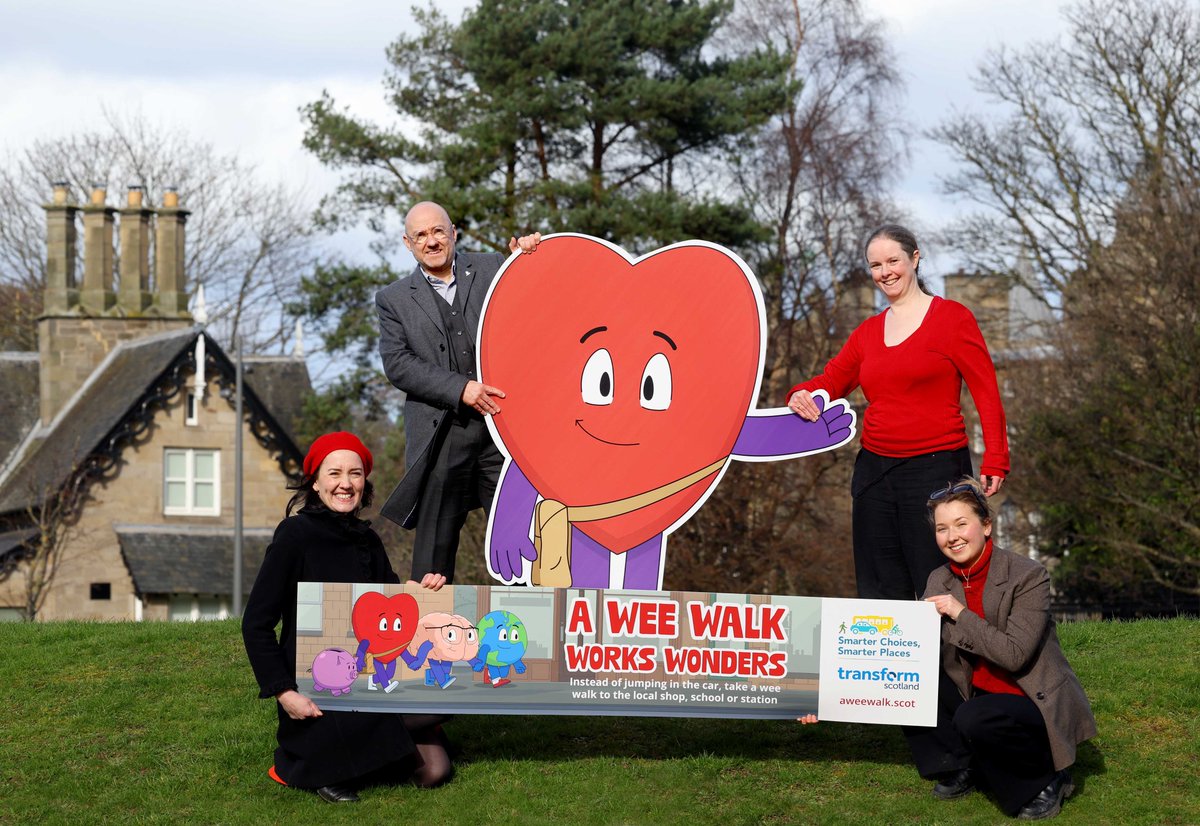 Delighted to be joined by @scotgov Minister for Active Travel @patrickharvie for the launch of our new campaign #AWeeWalkWorksWonders!🚶‍♂️🚶🚶‍♀️ Find out more at: transform.scot/2024/03/01/new… The campaign will run in Renfrewshire, and in Aberdeenshire/Moray throughout March. 🧵 (1/4)