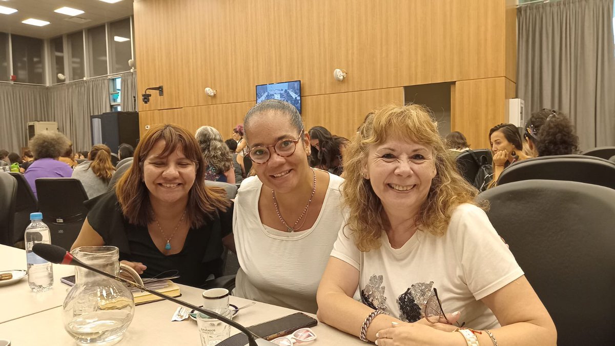 identificamos en el marco de un nuevo 8 de Marzo. 

#SecretariaDeLaMujerAPL 
#APLCongreso