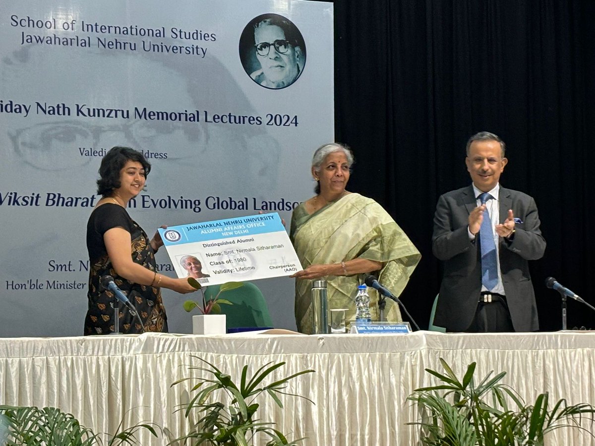 Honorable Union Minister Of Finance and Corporate Affairs . Smt. Nirmala Sitharaman received JNU Alumni Membership #JNU #Nirmala Sitharaman