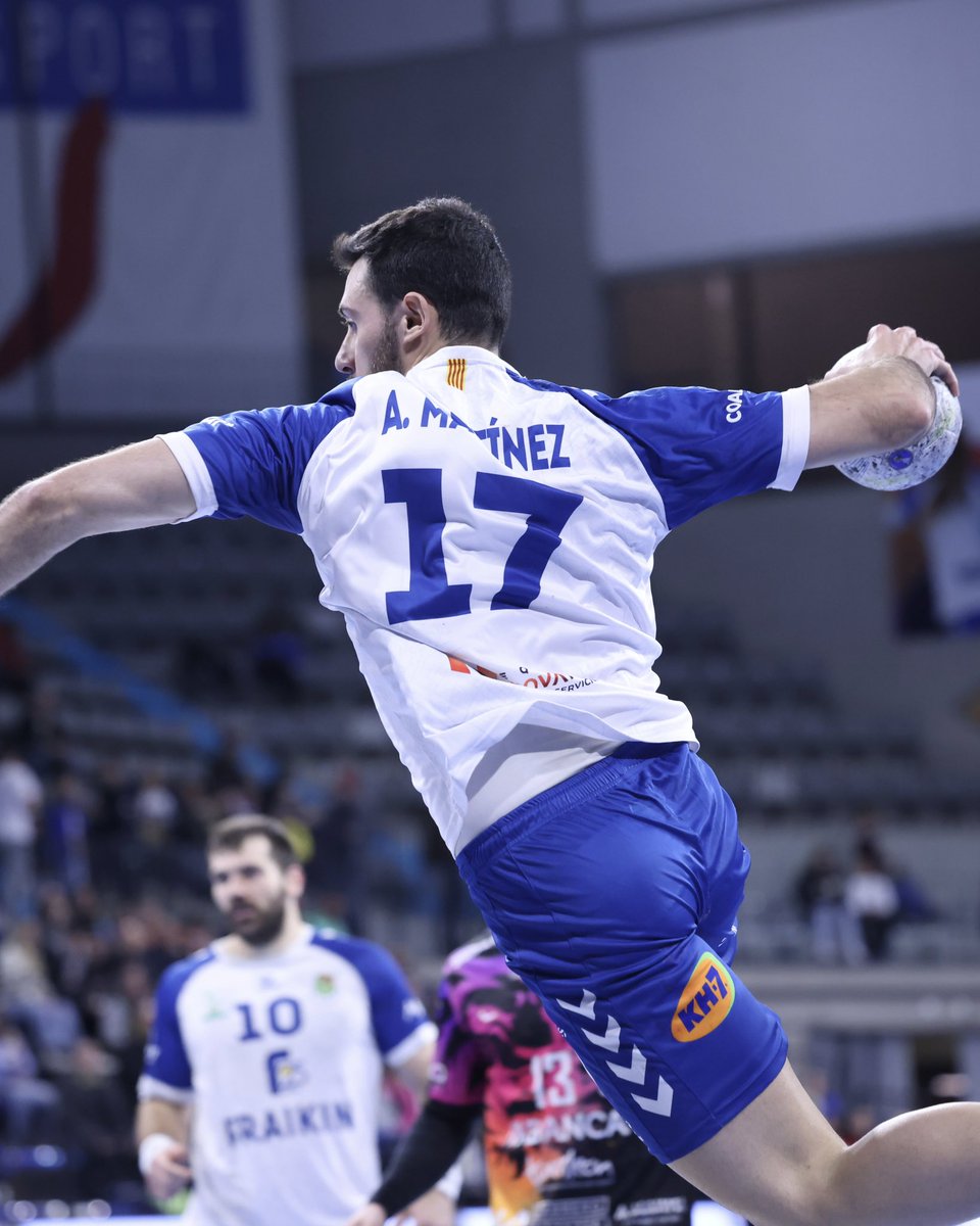 Liga Plenitude (@asobal) on Twitter photo ¡Qué alegrón tenerte de vuelta, <a href="/amartinezbages/">Adrià Martínez</a>!🙌🏽
⚪️🔵 El extremo izquierdo de <a href="/BMGranollers/">BM Granollers</a> vuelve a las pistas <a href="/ASOBAL/">Liga Plenitude</a> después de su grave lesión de rodilla el pasado 18 de marzo
Bentornat, Adri!🤗
#️⃣ #NewASOBAL
📸 Xavi Solanas ¡Qué alegrón tenerte de vuelta, <a href="/amartinezbages/">Adrià Martínez</a>!🙌🏽
⚪️🔵 El extremo izquierdo de <a href="/BMGranollers/">BM Granollers</a> vuelve a las pistas <a href="/ASOBAL/">Liga Plenitude</a> después de su grave lesión de rodilla el pasado 18 de marzo
Bentornat, Adri!🤗
#️⃣ #NewASOBAL
📸 Xavi Solanas