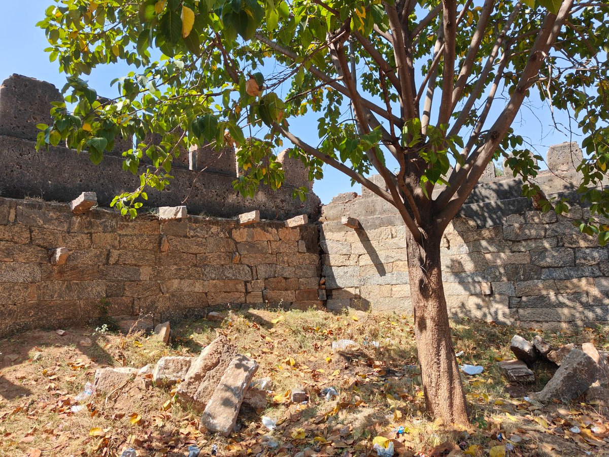 trramesh's tweet image. Jai Shri Narayana !

Great News!

     After seeing Sunday edition of Dinamalar Madurai reporting the news of demolition of the ancient Temple Fort in Azhagarkoil using bulldozers, I went to Sri Kallazhagar temple, Azhagarkoil, Madurai  yesterday and did an extensive inspection…