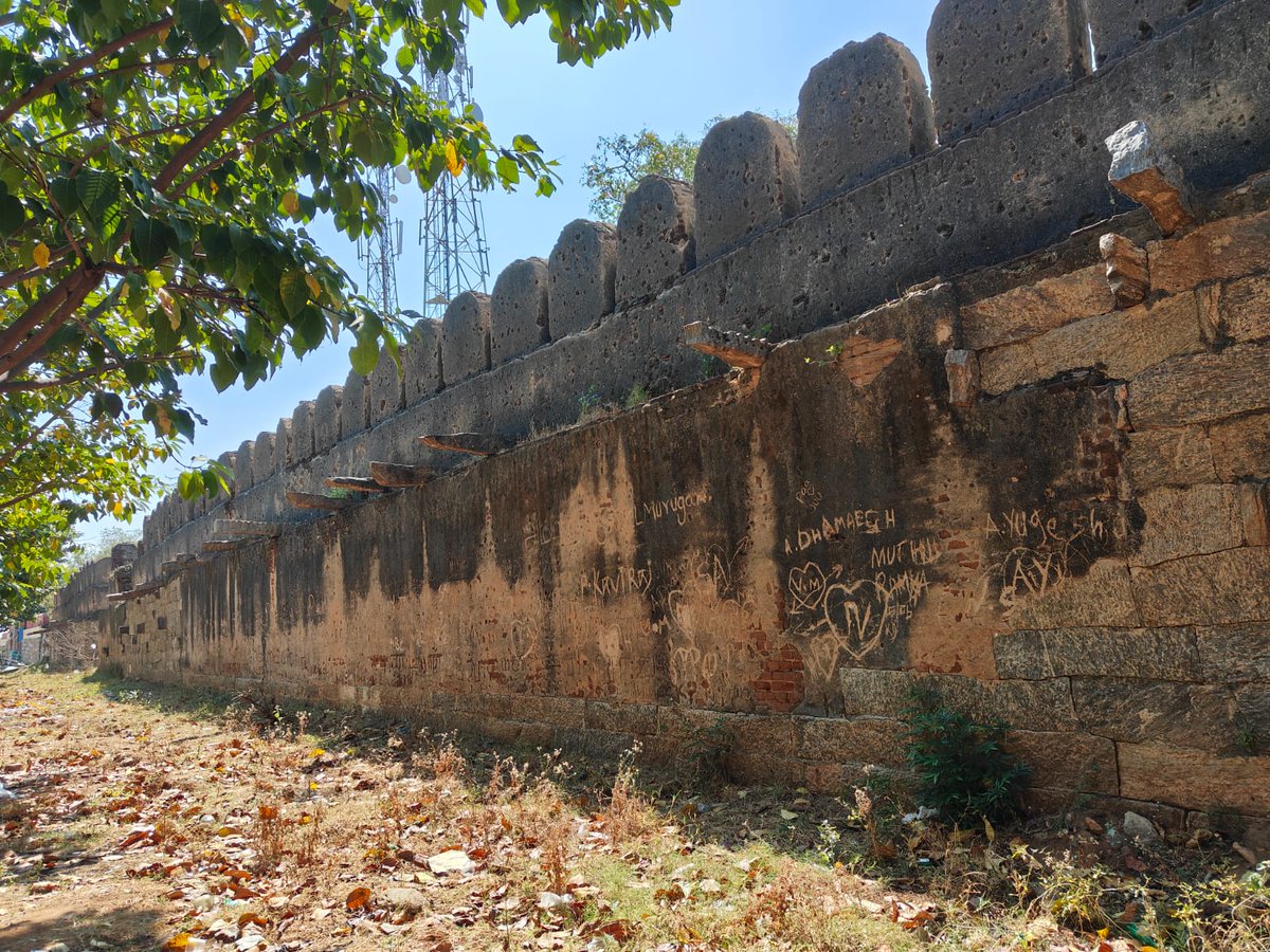 trramesh's tweet image. Jai Shri Narayana !

Great News!

     After seeing Sunday edition of Dinamalar Madurai reporting the news of demolition of the ancient Temple Fort in Azhagarkoil using bulldozers, I went to Sri Kallazhagar temple, Azhagarkoil, Madurai  yesterday and did an extensive inspection…