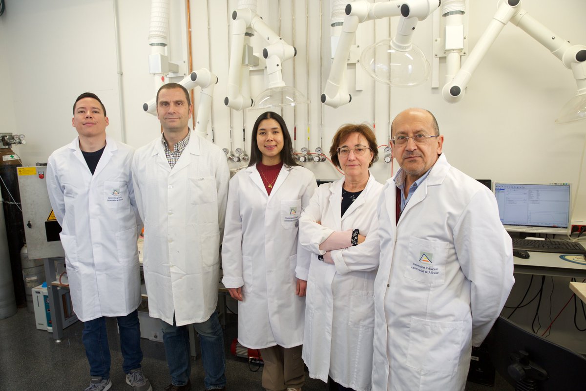 UA Divulga (@uadivulga) on Twitter photo 🍃 La <a href="/UA_Universitat/">Universitat Alacant</a> participa en un projecte per a generar, emmagatzemar i distribuir hidrogen verd a partir de residus de biomassa.
🤝 La investigació és finançada per <a href="/CienciaGob/">Ministerio de Ciencia, Innovación y Universidades</a> a través de la convocatòria Transmissions 2023.
ℹ️ s.ua.es/va/8GP8 🍃 La <a href="/UA_Universitat/">Universitat Alacant</a> participa en un projecte per a generar, emmagatzemar i distribuir hidrogen verd a partir de residus de biomassa.
🤝 La investigació és finançada per <a href="/CienciaGob/">Ministerio de Ciencia, Innovación y Universidades</a> a través de la convocatòria Transmissions 2023.
ℹ️ s.ua.es/va/8GP8