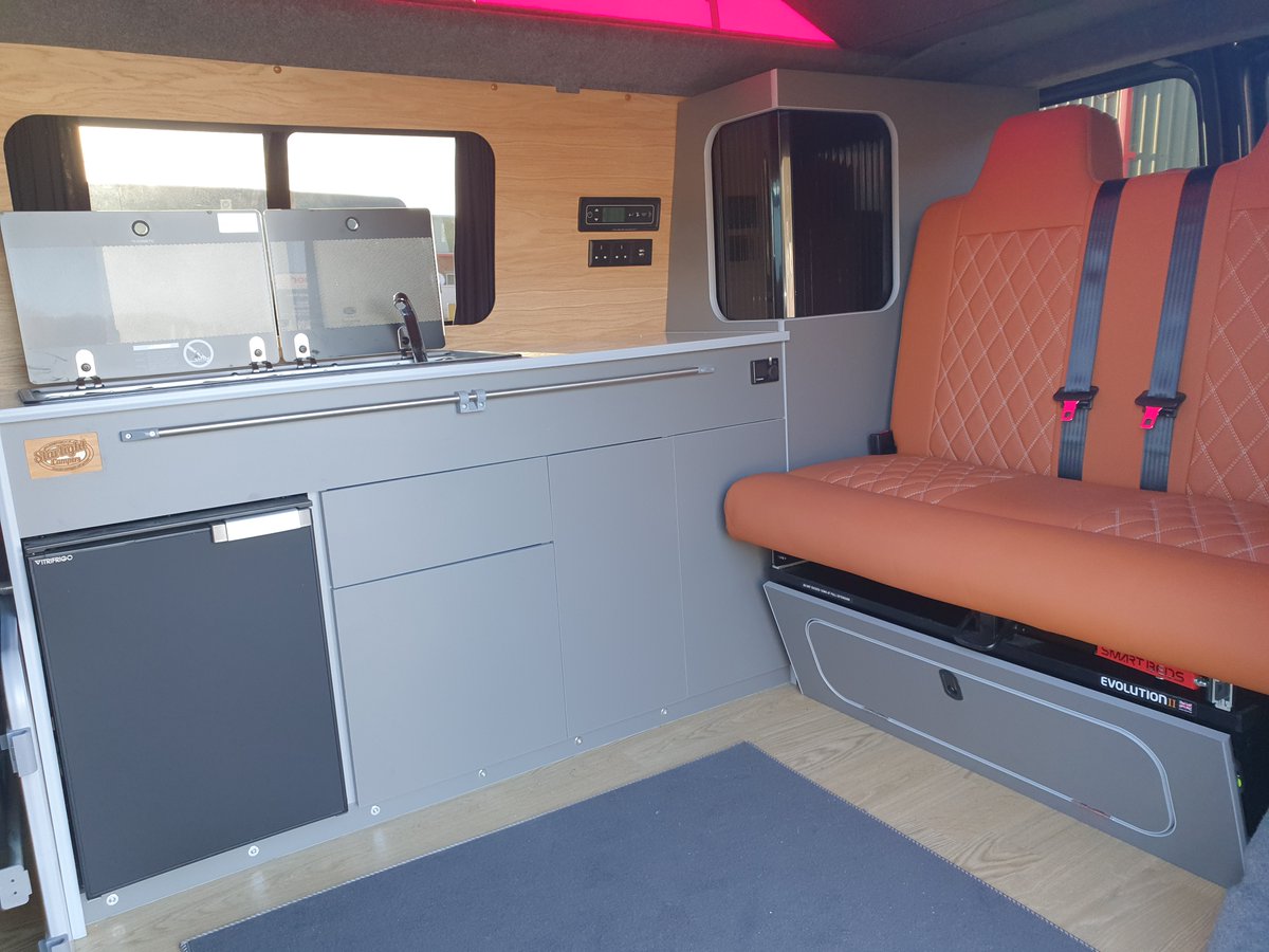 Starlightcamper's tweet photo. Calipso build with upgraded tan upholstery with bentley stitch and oak splashback .
https://t.co/2kOOLzvPk8
#vw #vwt6
#alloys
#vwt6camper #vwt6campervan #camperconversion
#camperlifestyle #campervansforsale #wolfrace
#skyline
#adventure #transporter
#glamping#campervanlife#vwbus https://t.co/dmMHztlS0r