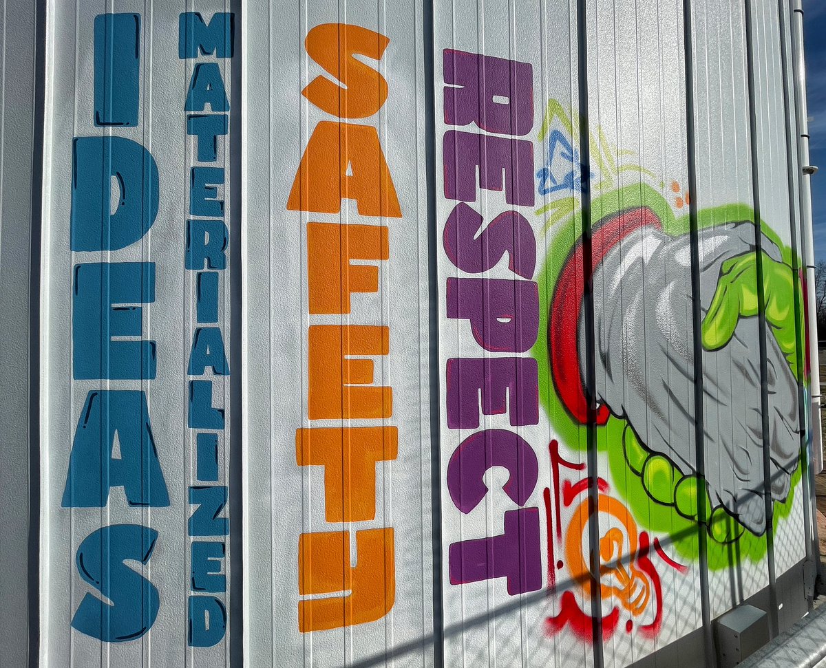 TraeIsAAc's tweet image. Recently had the privilege to complete this wrap-around mural for @Constellium that reflects the work they do in the field of aluminum production and their diverse family-like work force.

TRAEISAAC.com

#traeisaac #aluminum #constellium #mural #watertower #factory