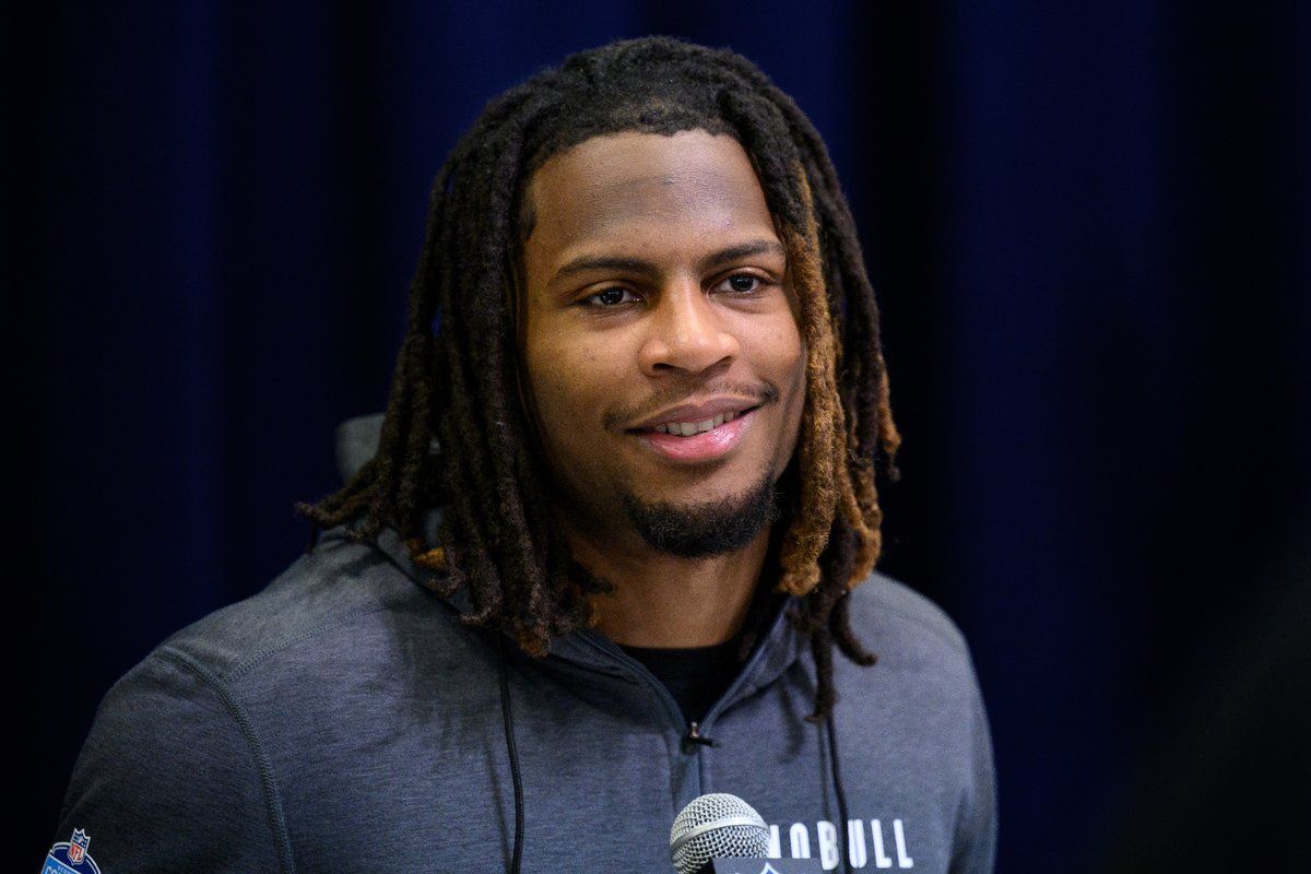 NFL Draft prospect 'doesn't believe in space' and agrees with flat earthers
dailystar.co.uk/sport/us-sport…