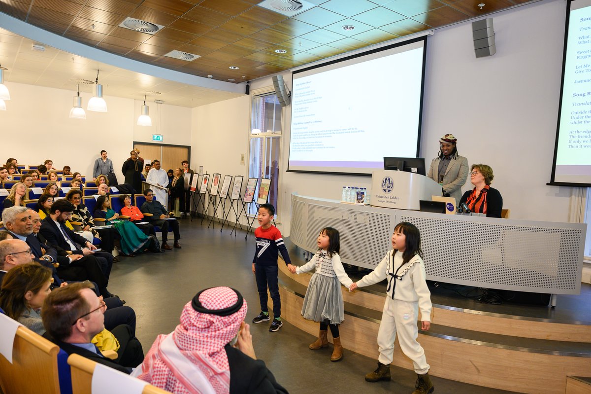 On 21/2, students, staff, and representatives from 21 embassies gathered for #InternationalMotherLanguageDay. Under the banner of 'a bit of fun and many serious topics,' language took centre stage during this event, organised by @LeidenHum and @bdembassynl bit.ly/49xrrZK