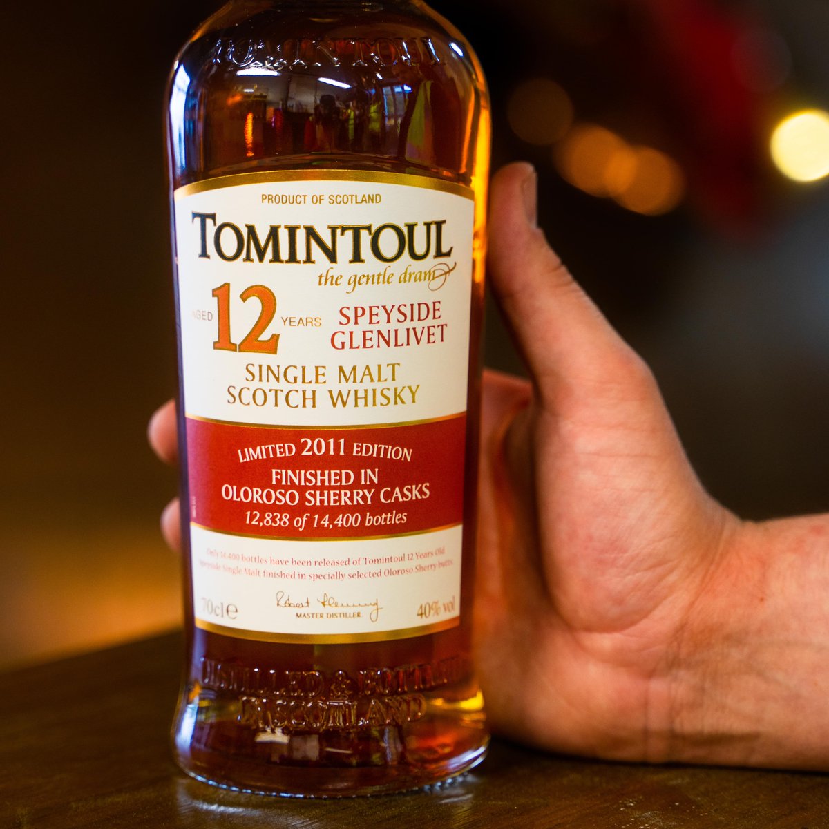 Let’s explore the tasting notes of the latest limited edition release from Tomintoul Distillery: our 2011 12 Year Old Oloroso Sherry Cask Finish. Nose: Sweet aromas of dried fruits, crème caramel and roast nuts cushioned with cocoa powder and baking spices. Palate: Buttery…