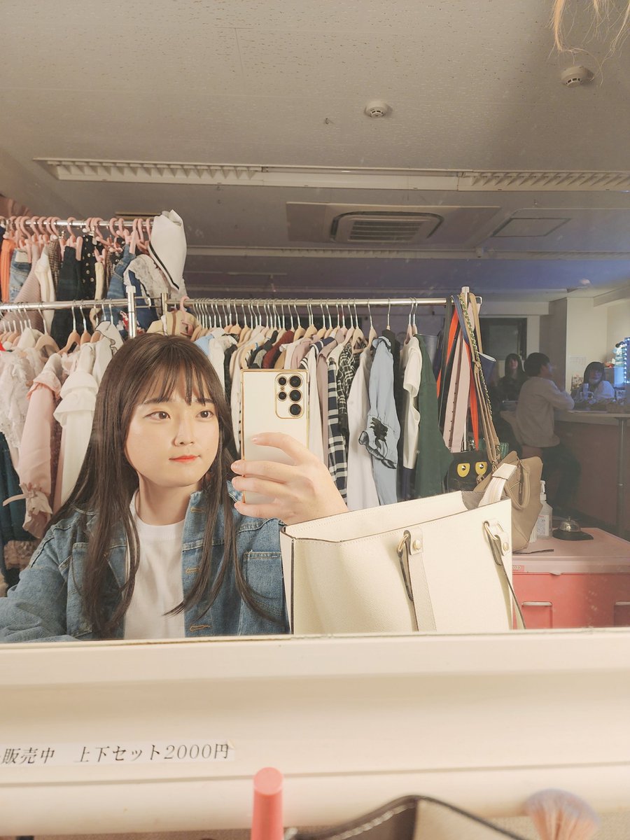 현지🙄 tweet media