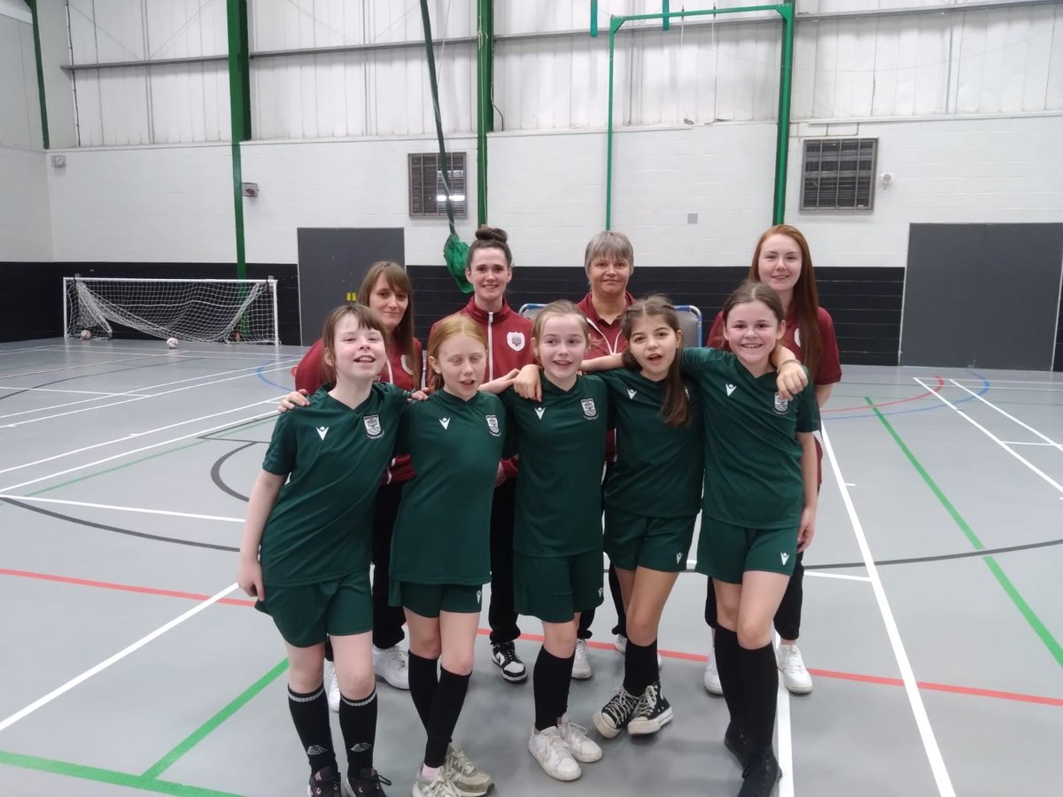 Arbroath FC Women visited the primary school girls football festival today ⚽

The players are pictured with Warddykes, Hayshead and Ladyloan!

#ArbroathFCWomen #ArbroathFCCT #OurCommunity