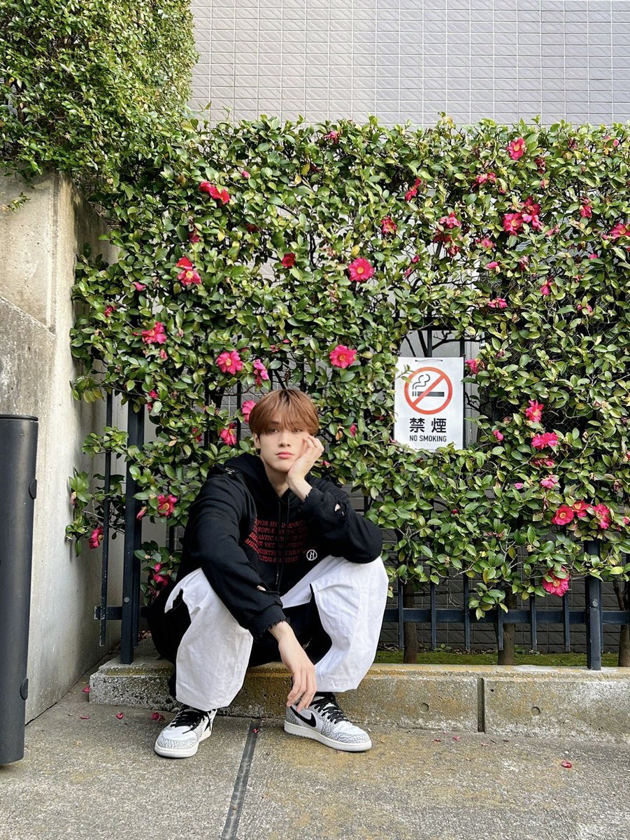 jchang63's tweet photo. 🌺👁️🤠

#제이창 #JayChang https://t.co/4LhGDwmrD4