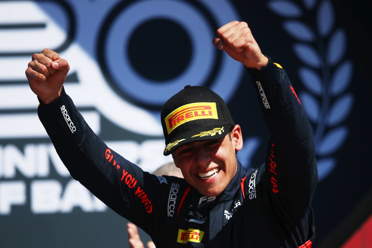 Formula3's tweet photo. Youngest driver on the grid 👶
FIA F3 debut ✅
Sprint Race win 🏁

Just Arvid Lindblad things 😏

#BahrainGP #F3 https://t.co/qVAFJXmI2F