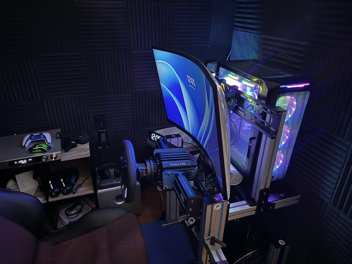 Bueno después de mucha pena por dejar <a href="/thegranturismo/">Gran Turismo</a> <a href="/Kaz_Yamauchi/">山内　一典 / Kaz Yamauchi</a> ya que estos señores se pasa por los forros la comunidad de gran turismo nos vamos al <a href="/iRacing/">iRacing</a> . Gracias <a href="/Kaz_Yamauchi/">山内　一典 / Kaz Yamauchi</a> por esos tantos años desde 1997 .