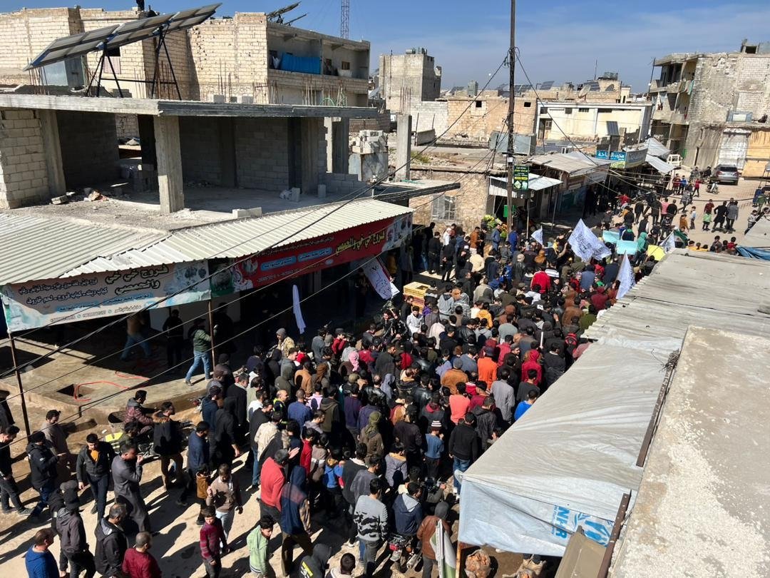 IdlibCallingSy's tweet photo. ⚡️JUST IN - Free people of #Atareb, west of #Aleppo, joined the popular movement against the HTS and its commander Al-Julani who monopolized the power and commits with his gangs violations against the people in the liberated areas of northern #Syria.
#Idlib #سوريا #إدلب #هتش https://t.co/AUGPDlTNBh