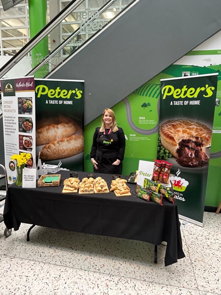 Peter's Pies tweet media