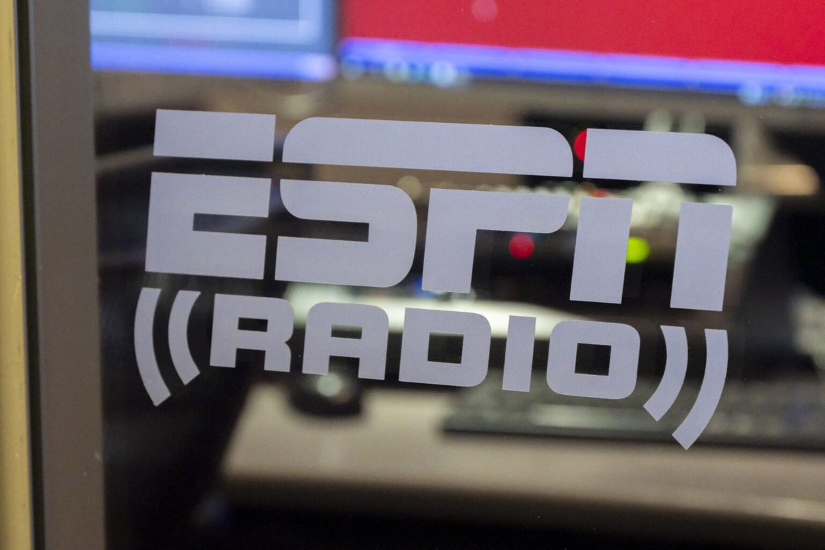 .<a href="/derekfutterman/">Derek Futterman</a> spent a day at the iconic Bristol campus shadowing the talent and producers of <a href="/ESPNRadio/">ESPN Radio</a>. 

Check out this exclusive look on how the network operates from morning drive to weekends on Barrett Sports Media⬇️
barrettsportsmedia.com/2024/03/01/day…