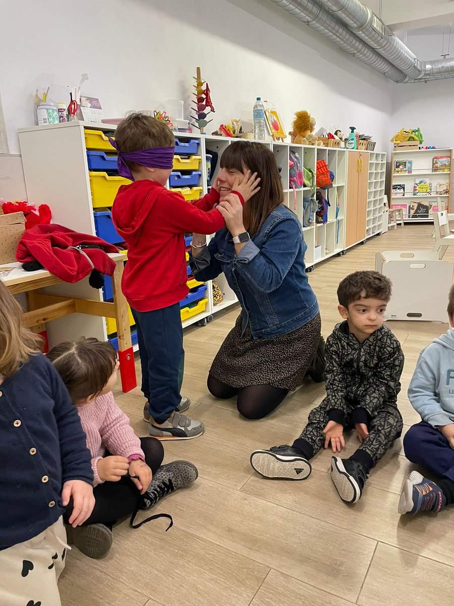 NouPatufet's tweet image. Dijous: dia dels #sentits.  Els tres grups d'infantil hem compartit una sessió de racons sensorials d’allò més divertits.  Entre totes hem posat el focus en els diferents sentits i ens hem adonat que són molt necessaris

#setmananadelasalut2024 #ProgramaSI #ODS3 #NouPatufet