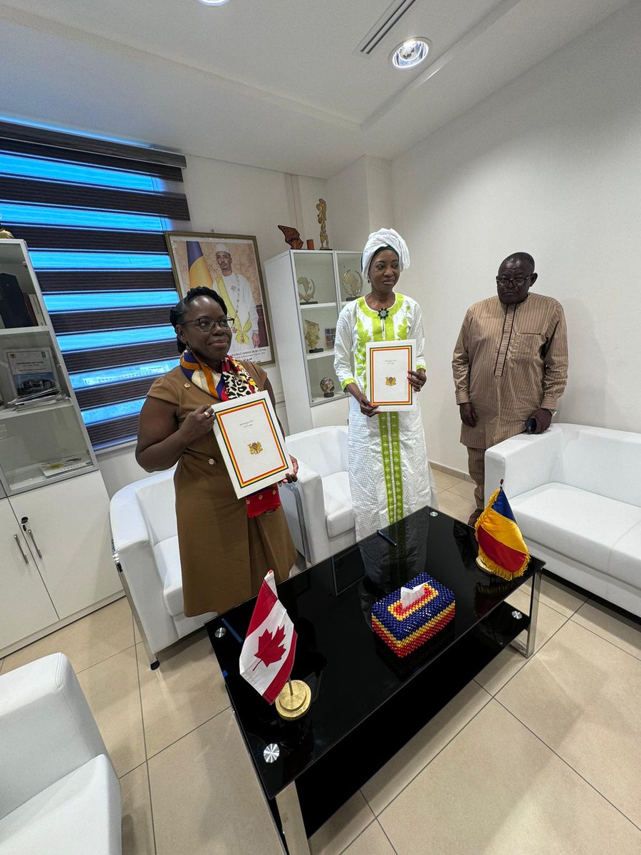 CanadaCameroon's tweet image. Canada in Chad: H.E. Ambassador Lorraine Anderson is proud to have signed the Canada-Chad Cooperation Framework Memorandum of Understanding with H.E. Mrs. Isabelle Housna Kassiré, Secretary of State for Foreign Affairs. #DevelopmentAid #Feministpolicy @Lorraine_Canada @MFAchadian