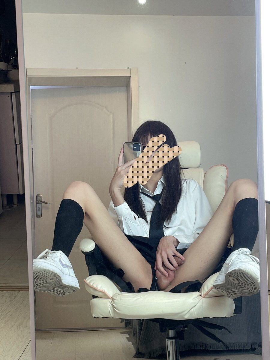 liowes1's tweet photo. 有白袜直男哥哥吗 https://t.co/ip5aOtg74I