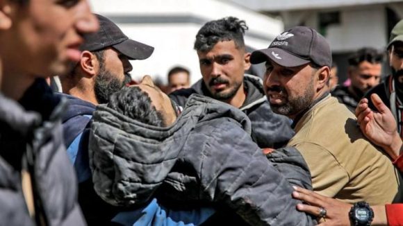 Mueren más de 100 palestinos en Gaza tras un bombardeo israelí mientras esperaban ayuda humanitaria.#FreePalestine  #Chambas #LatirXUn26Avileño