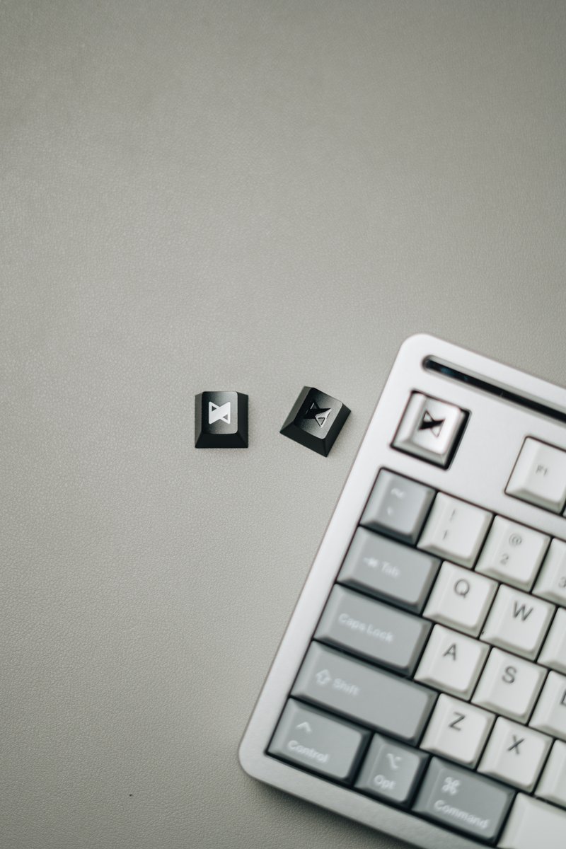 Fresh keyboard from @modekeyboards with some @MKBHD keycaps.