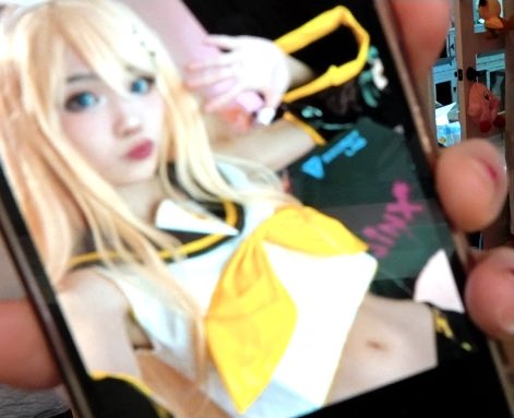 I wonder why she never posted this cosplay pic, I would’ve loved to see it in hd 😍