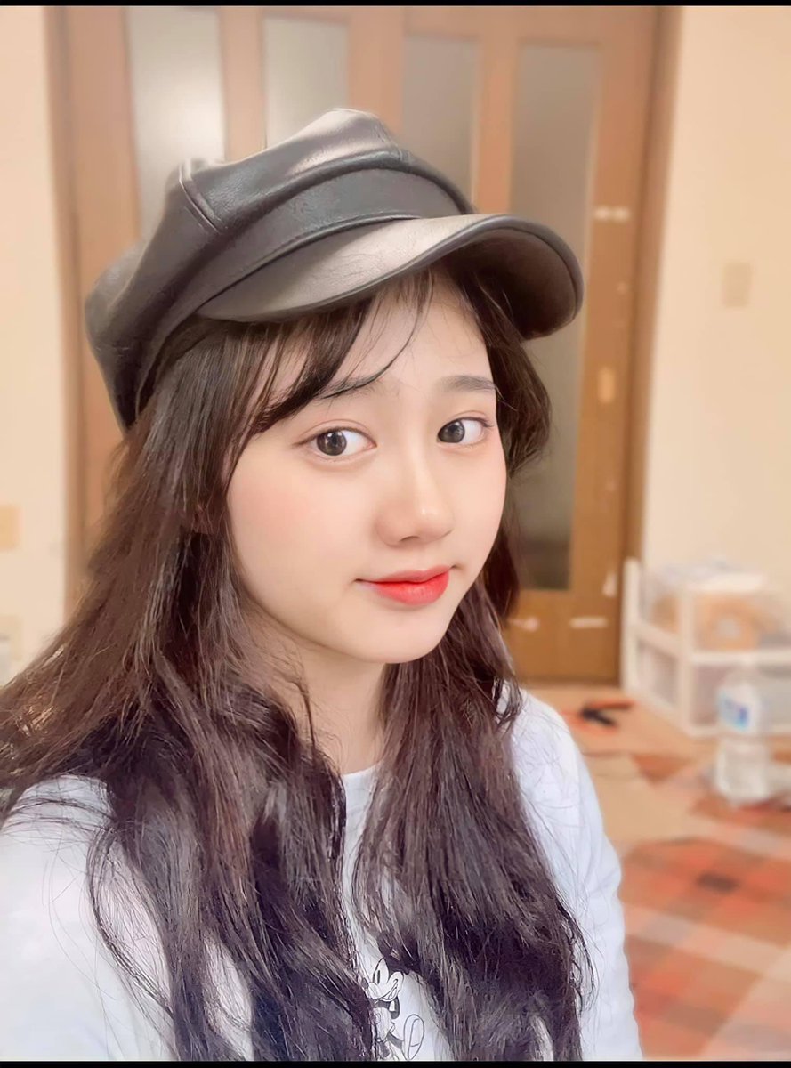 khả ngân tweet media