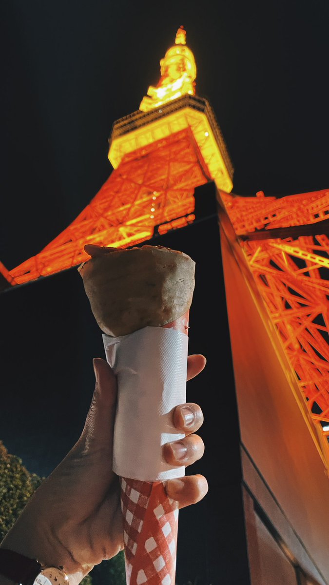 merymw's tweet photo. Crepes with view  #tokyo #tokyotower #crepes https://t.co/ZVHOVExUaS