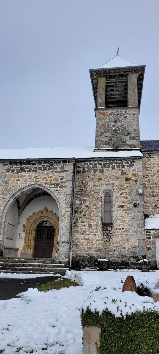 VidoandMC's tweet image. #SéjourAuSki #AlbumcréeOneDrive #Laguiole #DomaineDeBouyssou #Neige #Régal