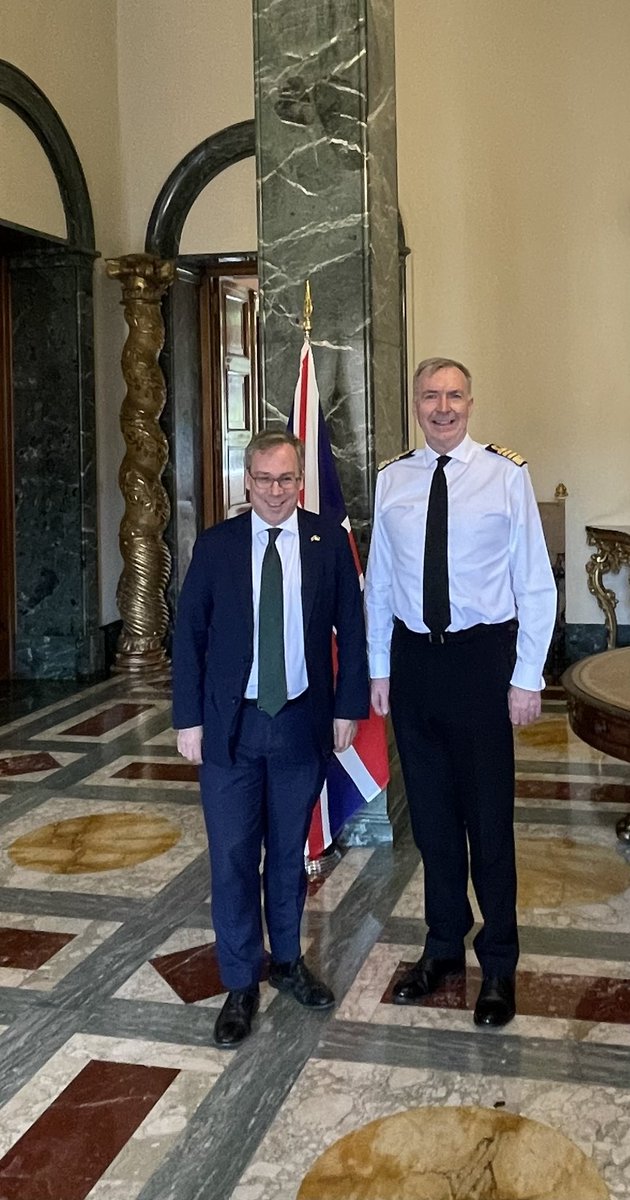 Great to welcome the 🇬🇧 Chief of the Defence Staff, Admiral Sir Tony Radakin, to Rome 🇬🇧🇮🇹🇬🇧🇮🇹