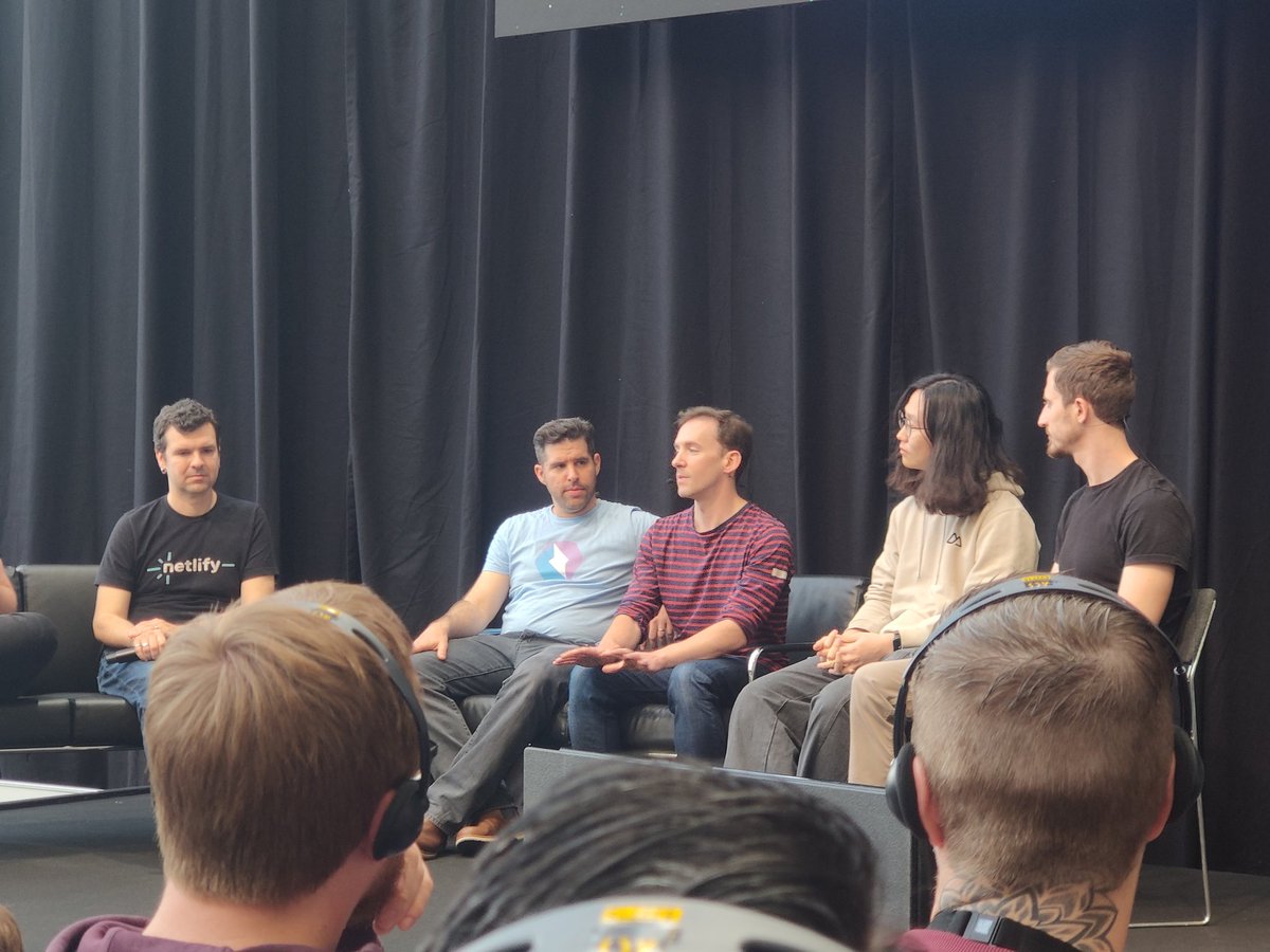 "TailwindCSS built into the browser would be nice" 

<a href="/danielcroe/">🦋 @danielroe.dev</a> is saying out loud what everyone is thinking 😱

<a href="/JSworldconf/">JSWORLD Conference</a> <a href="/devworld_conf/">DEVWorld Conference</a>