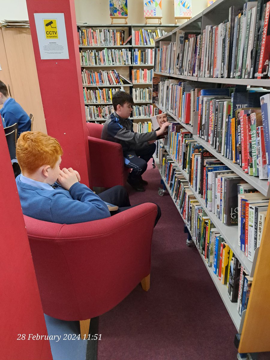 The 1st Years here at #BHC are in the midst of their reading challenge. As part of this, English teachers have accompanied their classes to @monaghantownlibrary followed by some food for thought! The challenge continues until March 22nd. Well done 👏🏻 📚 📖